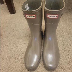 Beige hunter rain boots